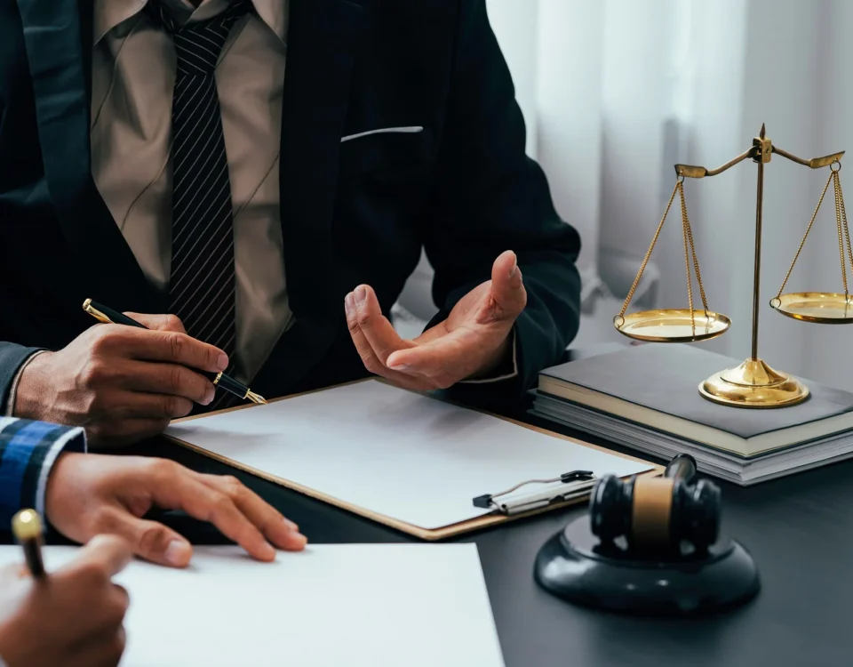 What To Expect When Navigating the Legal Process With a DWI Lawyer